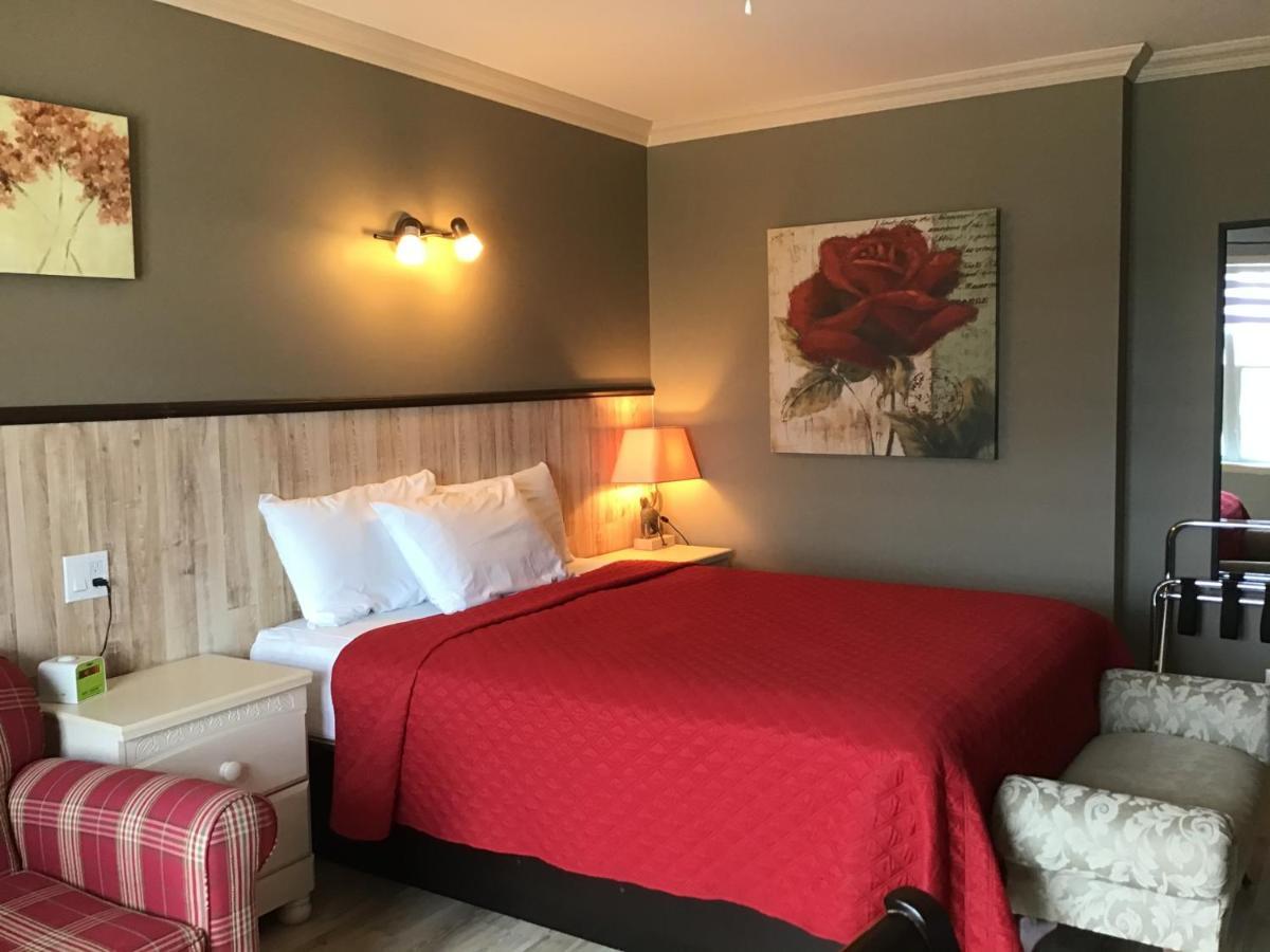 Petit Amara Hotel